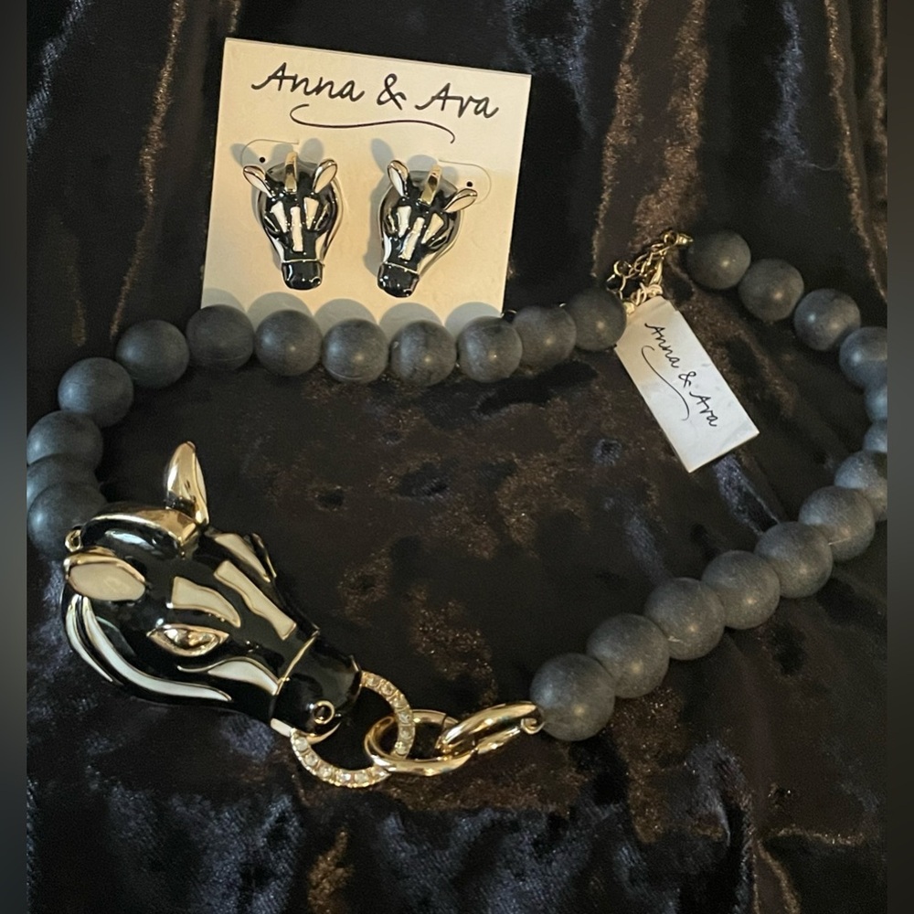 Anna & Ava Zebra Necklace & Earrings Set